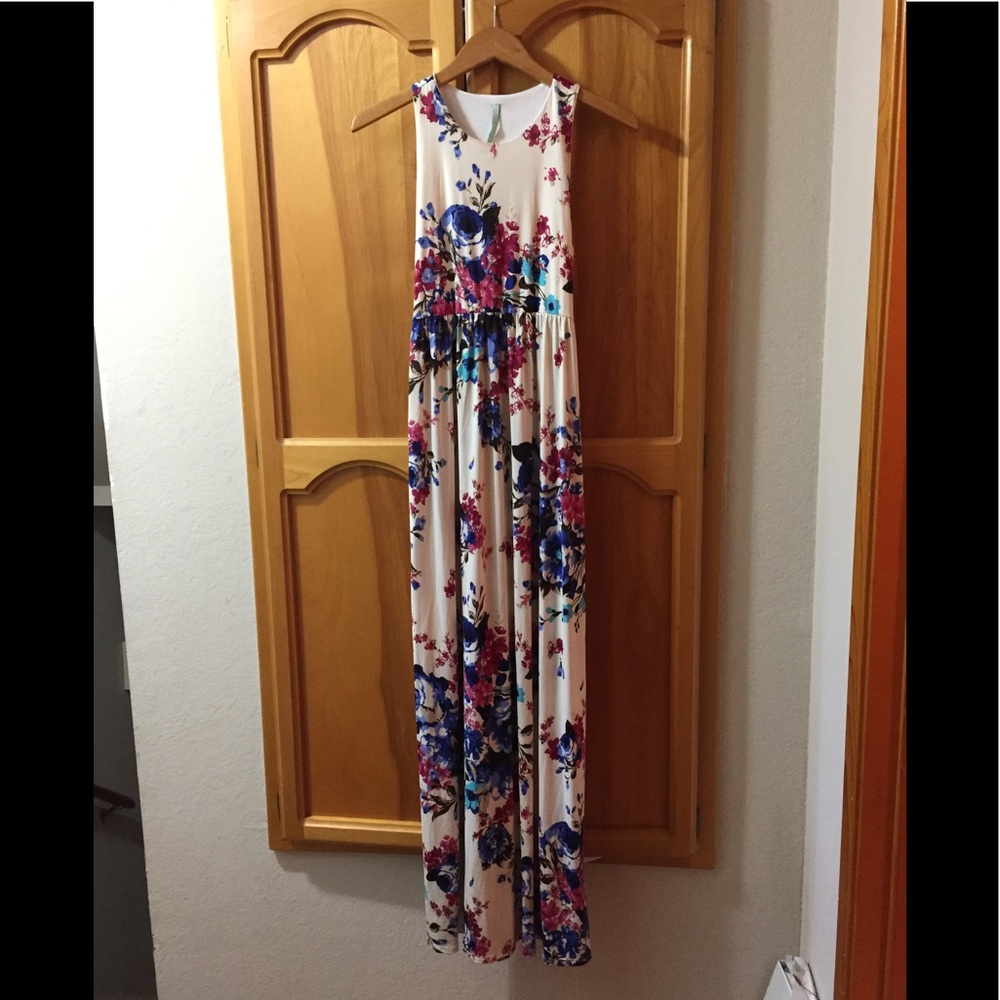 NWT Floral Maxi Dress